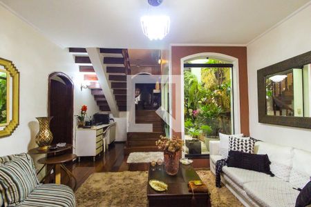 Sala de casa para alugar com 3 quartos, 270m² em Vila Curuçá Velha, São Paulo