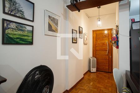 Sala - Corredor de entrada de apartamento à venda com 4 quartos, 120m² em Bela Vista, São Paulo