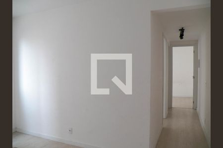 Sala de apartamento para alugar com 2 quartos, 41m² em Vila Zat, São Paulo