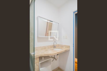 Banheiro de apartamento à venda com 1 quarto, 43m² em Cidade Baixa, Porto Alegre