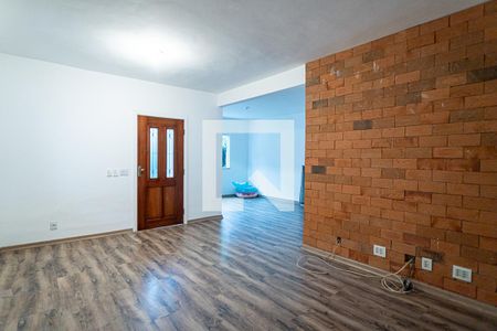 Sala de casa de condomínio à venda com 3 quartos, 150m² em Itaipu, Niterói