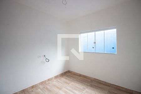 Quarto 2 de casa para alugar com 2 quartos, 80m² em Vila Rosaria, São Paulo