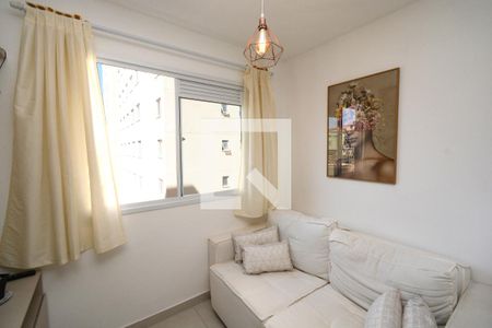 Sala de apartamento para alugar com 2 quartos, 38m² em Jardim Itacolomi, São Paulo