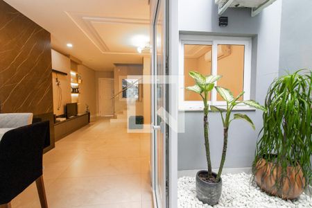 Vista Sala de casa à venda com 3 quartos, 156m² em Vila Ipiranga, Porto Alegre