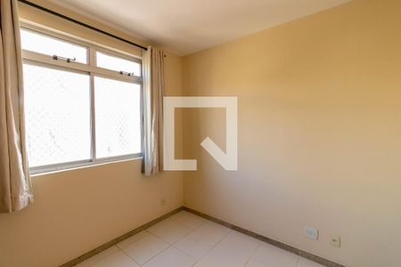 Quarto de apartamento à venda com 3 quartos, 90m² em Barreiro, Belo Horizonte