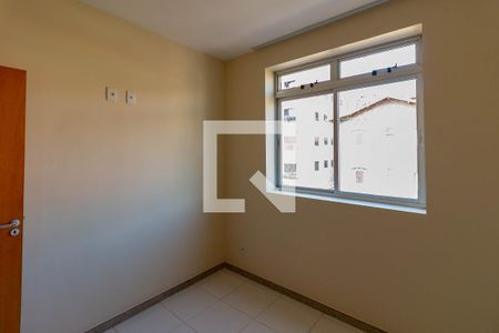 Quarto de apartamento à venda com 3 quartos, 90m² em Barreiro, Belo Horizonte