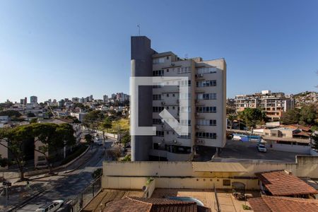 Vista da Sala de apartamento para alugar com 2 quartos, 60m² em Ouro Preto, Belo Horizonte