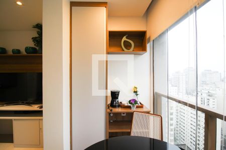 Varanda de kitnet/studio à venda com 1 quarto, 26m² em Vila Nova Conceição, São Paulo