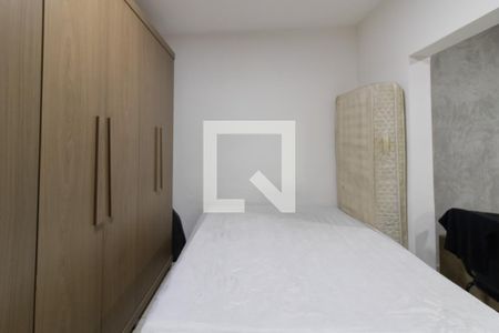 Casa 2 - Quarto 2 de casa à venda com 3 quartos, 270m² em Camargos, Guarulhos