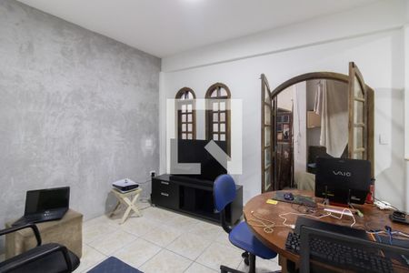 Casa 2 - Sala de casa à venda com 3 quartos, 270m² em Camargos, Guarulhos