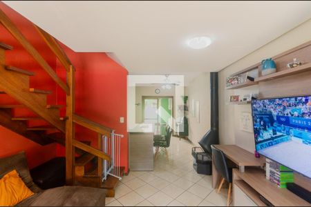 Sala de casa à venda com 2 quartos, 150m² em Vila Nova, Porto Alegre