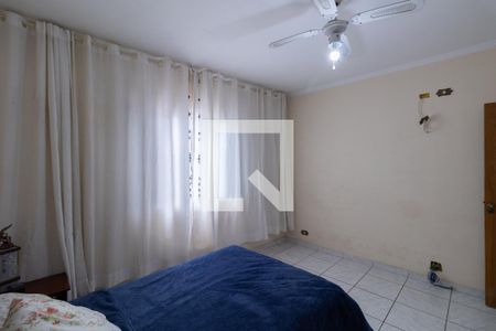 Quarto 1 de casa para alugar com 2 quartos, 230m² em Vila Dalila, São Paulo