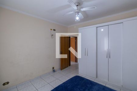 Quarto 1 de casa para alugar com 2 quartos, 230m² em Vila Dalila, São Paulo