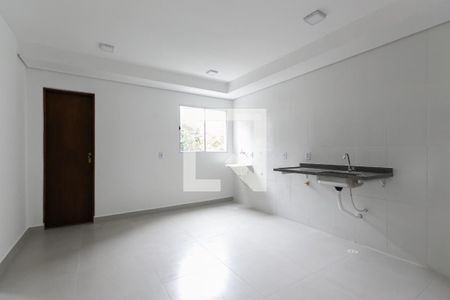 Sala / Cozinha de apartamento para alugar com 2 quartos, 40m² em Vila Taquari, São Paulo