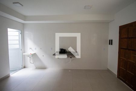 Sala de apartamento para alugar com 2 quartos, 40m² em Vila Taquari, São Paulo