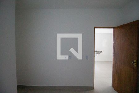 Quarto 1 de apartamento para alugar com 2 quartos, 40m² em Vila Taquari, São Paulo