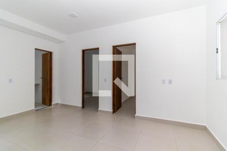 Sala/Cozinha de apartamento para alugar com 2 quartos, 40m² em Vila Taquari, São Paulo