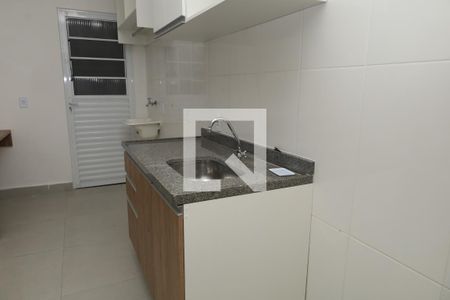 Sala/Cozinha de apartamento para alugar com 2 quartos, 40m² em Vila Taquari, São Paulo