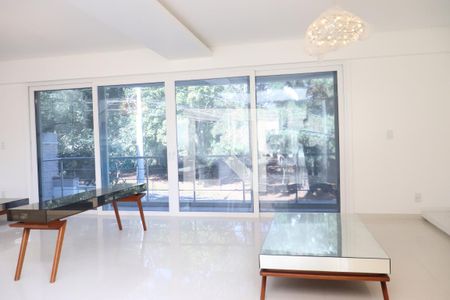 Sala de casa à venda com 4 quartos, 480m² em Rio Branco, São Leopoldo