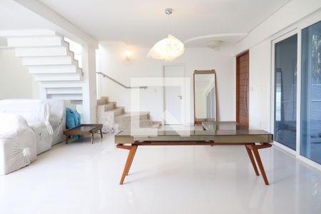 Sala de casa à venda com 4 quartos, 480m² em Rio Branco, São Leopoldo