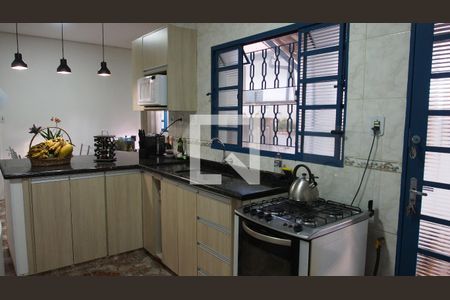 Cozinha de casa à venda com 3 quartos, 200m² em Vila Joana, Jundiaí