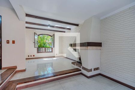 Sala de casa de condomínio à venda com 4 quartos, 236m² em Cristal, Porto Alegre