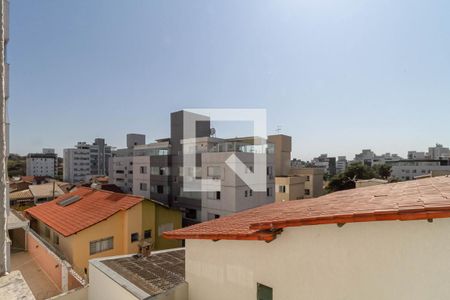 Vista da suíte de apartamento para alugar com 2 quartos, 90m² em Castelo, Belo Horizonte