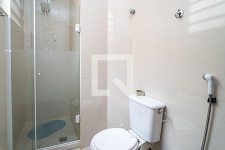 Banheiro de apartamento para alugar com 2 quartos, 69m² em Santa Rosa, Niterói