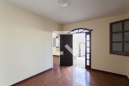 Sala de casa à venda com 4 quartos, 216m² em Itapoã, Belo Horizonte