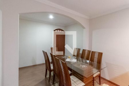 Casa à venda com 135m², 3 quartos e 2 vagas Casa à venda com 135m², 3 quartos e 2 vagasCopa