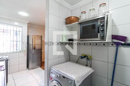 Casa à venda com 135m², 3 quartos e 2 vagas Casa à venda com 135m², 3 quartos e 2 vagasCozinha e Área de Serviço