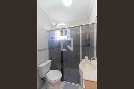 Casa à venda com 135m², 3 quartos e 2 vagas Casa à venda com 135m², 3 quartos e 2 vagasBanheiro social