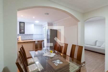 Casa à venda com 135m², 3 quartos e 2 vagas Casa à venda com 135m², 3 quartos e 2 vagasCopa