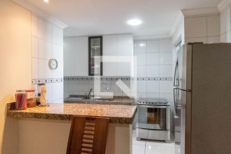 Casa à venda com 135m², 3 quartos e 2 vagas Casa à venda com 135m², 3 quartos e 2 vagasCozinha e Área de Serviço