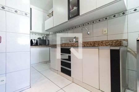 Casa à venda com 135m², 3 quartos e 2 vagas Casa à venda com 135m², 3 quartos e 2 vagasCozinha e Área de Serviço