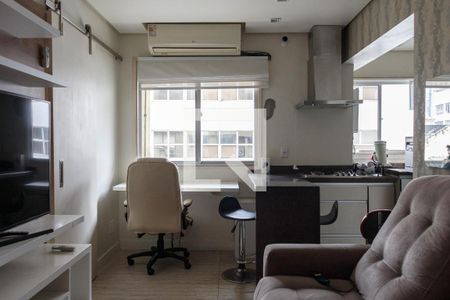 Sala de kitnet/studio para alugar com 1 quarto, 35m² em Centro Histórico, Porto Alegre