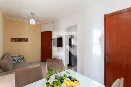 Sala de apartamento para alugar com 3 quartos, 59m² em Jaqueline, Belo Horizonte