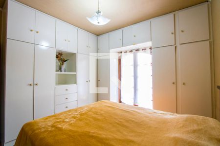 Quarto 1 - Suíte de casa à venda com 3 quartos, 300m² em Vila Scarpelli, Santo André