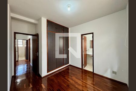 Sala de apartamento à venda com 3 quartos, 100m² em Santo Antônio, Belo Horizonte