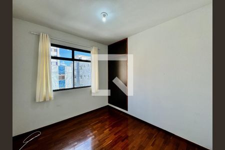 Quarto 2 de apartamento à venda com 3 quartos, 100m² em Santo Antônio, Belo Horizonte