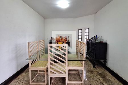 Sala 1 de casa à venda com 3 quartos, 300m² em Itaipu, Niterói