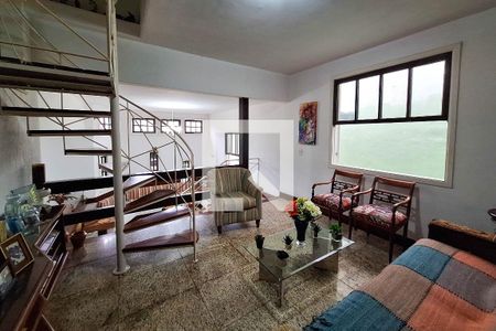 Sala 2 de casa à venda com 3 quartos, 300m² em Itaipu, Niterói