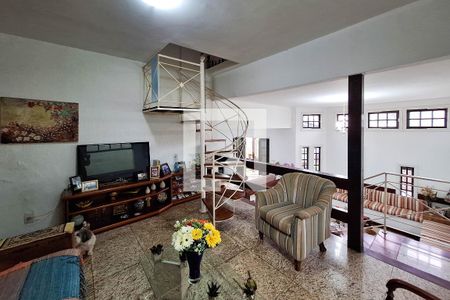 Sala 2 de casa à venda com 3 quartos, 300m² em Itaipu, Niterói