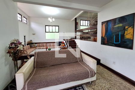 Sala 1 de casa à venda com 3 quartos, 300m² em Itaipu, Niterói