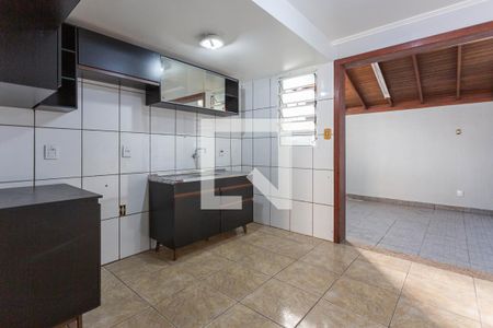 Cozinha de casa de condomínio à venda com 2 quartos, 78m² em Sarandi, Porto Alegre