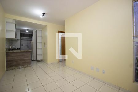 Sala de apartamento para alugar com 2 quartos, 47m² em Qs 303, Brasília