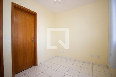 Suíte de apartamento para alugar com 2 quartos, 47m² em Qs 303, Brasília