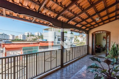 Varanda da Sala de casa à venda com 3 quartos, 700m² em Califórnia, Belo Horizonte