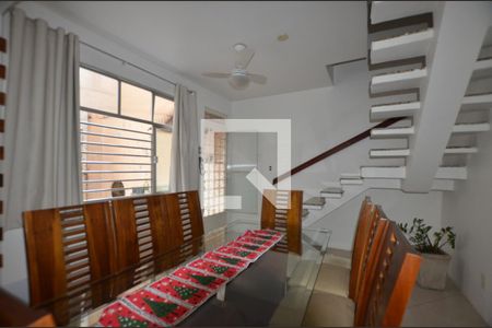 Sala de casa à venda com 3 quartos, 160m² em Vila Kosmos, Rio de Janeiro