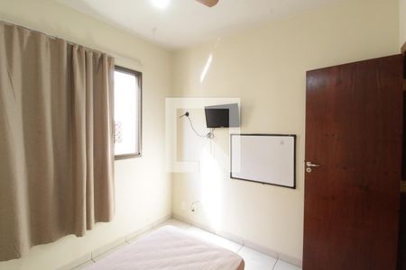 Quarto 2 de apartamento para alugar com 3 quartos, 80m² em Santa Mônica, Uberlândia